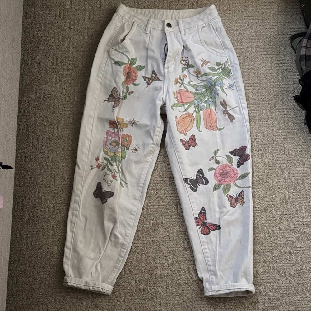 SHEIN White Jeans with Pink & Green Floral Butterfly Print